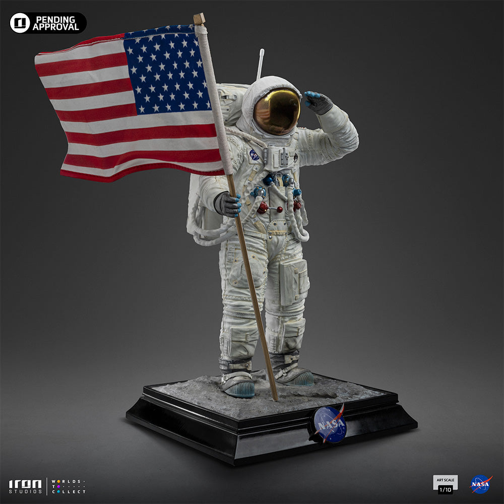 Statue Apollo 11 Astronaut  NASA  Art Scale 1/10  Iron Studios
