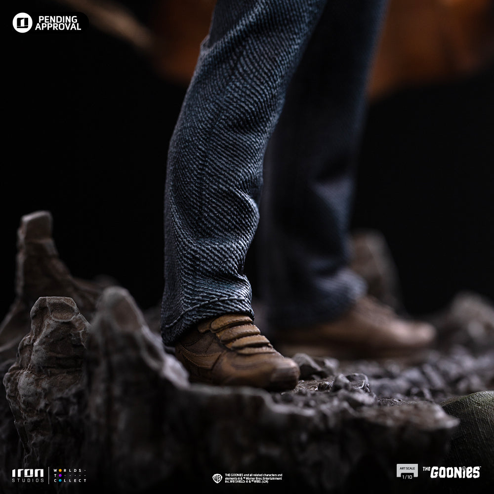 Pre-Order - Statue Mikey Walsh - The Goonies 40th anniversary - Art Scale 1/10 - Iron Studios