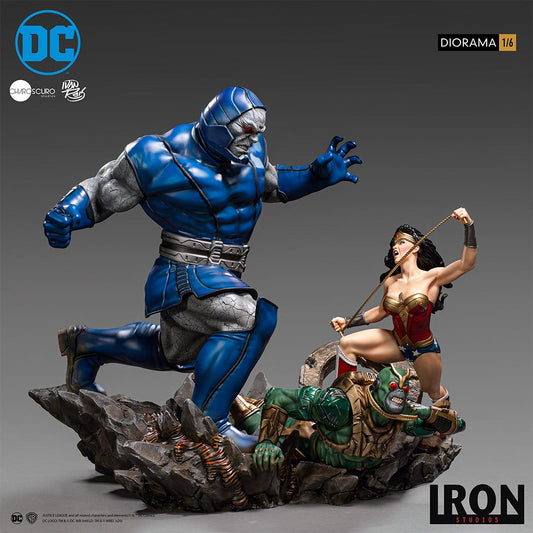 Wonder Woman vs Darkseid by Ivan Reis - DC Comics - Diorama 1/6 - Iron Studios