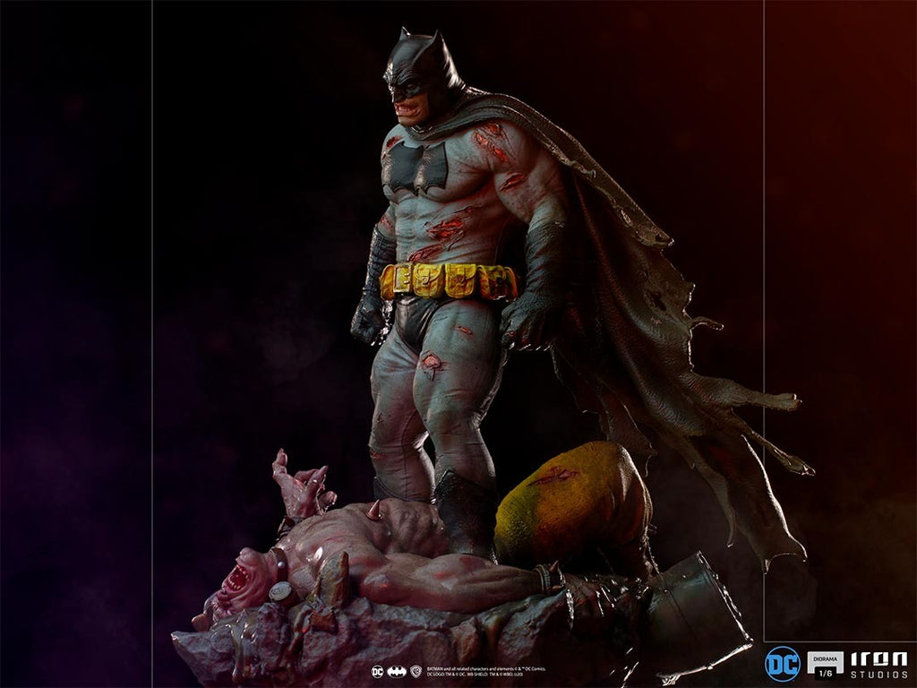 Batman - The Dark Knight Returns - DC Comics - Diorama 1/6 - Iron Studios