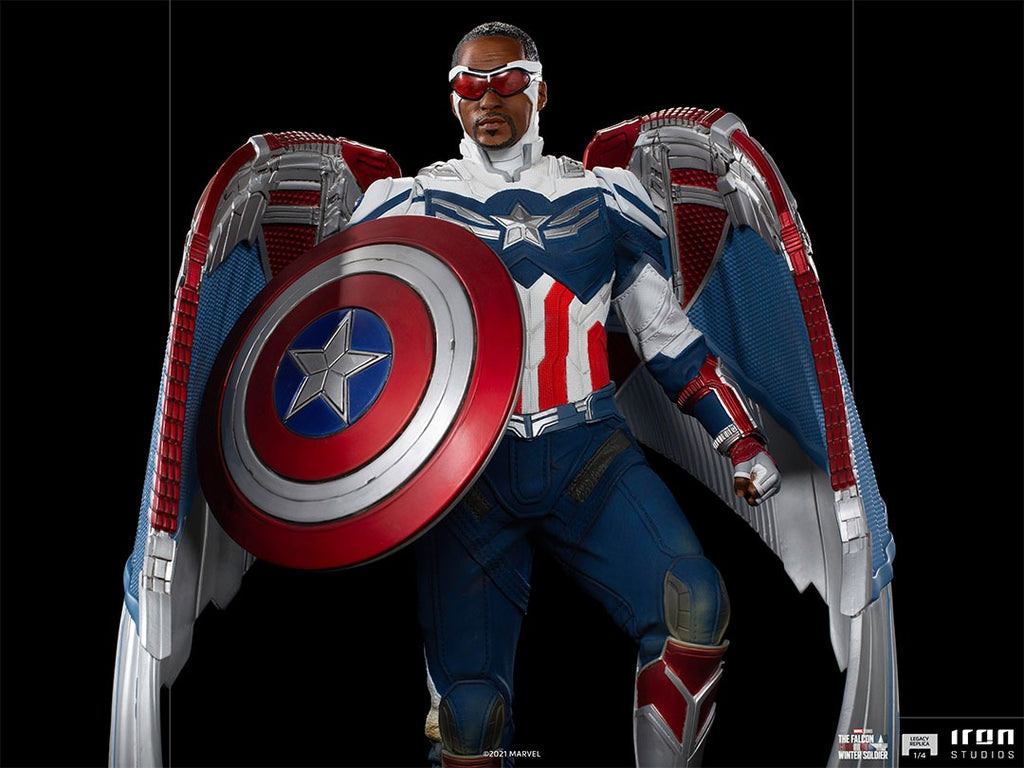 Captain America Sam Wilson (Closed Wings Version) - The Falcon and the Winter Soldier - Legacy Replica 1/4 - Iron Studios