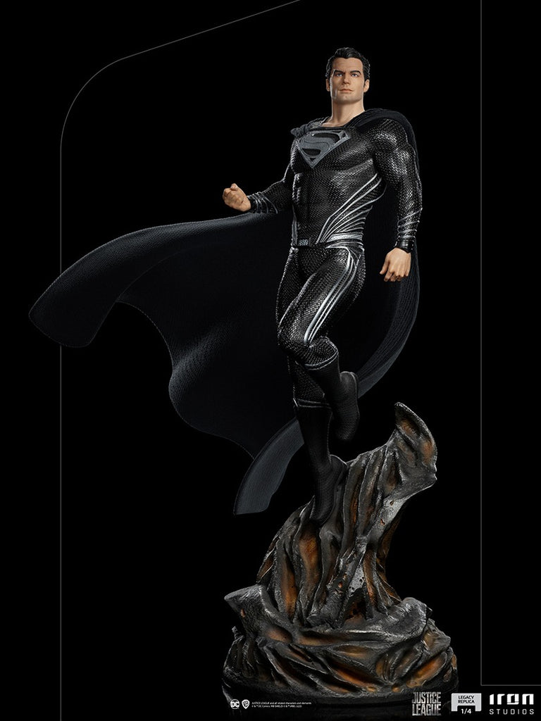 Superman Black Suit - Zack Snyder's Justice League - Legacy Replica 1/4 - Iron Studios
