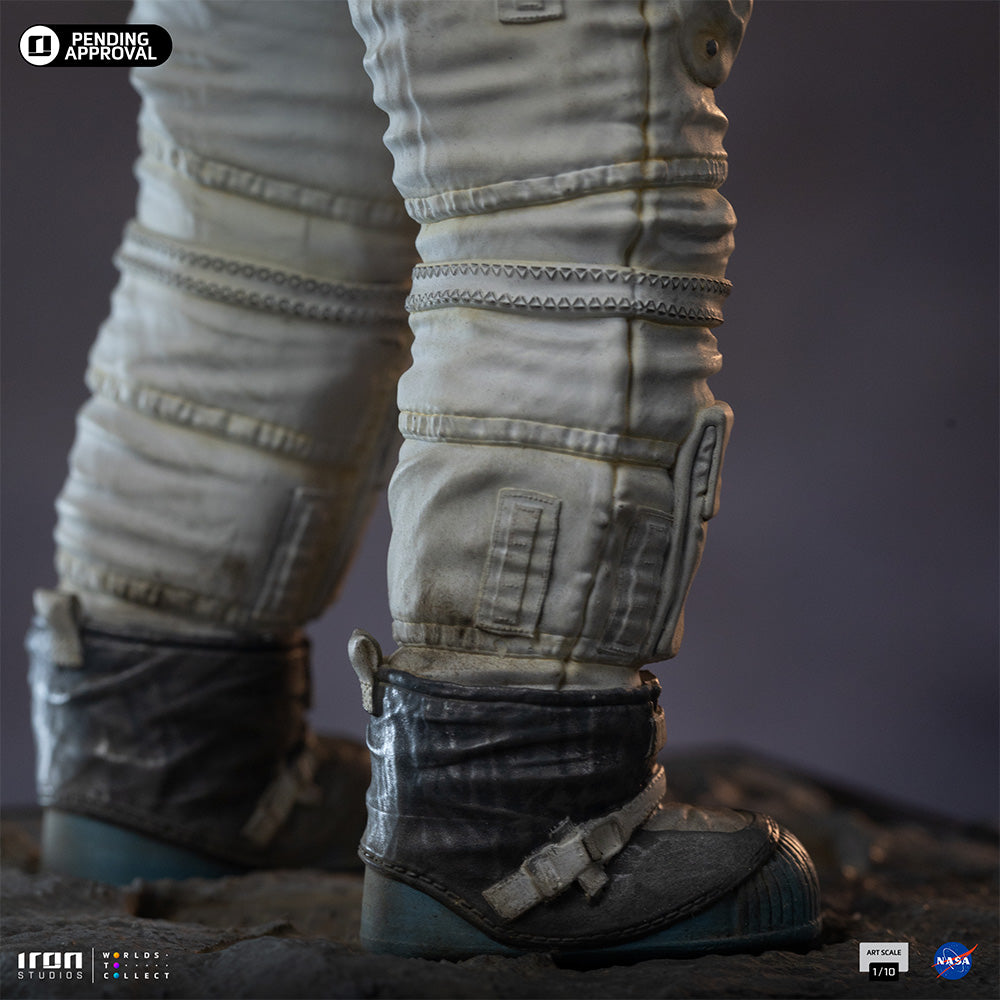 Statue Apollo 11 Astronaut  NASA  Art Scale 1/10  Iron Studios