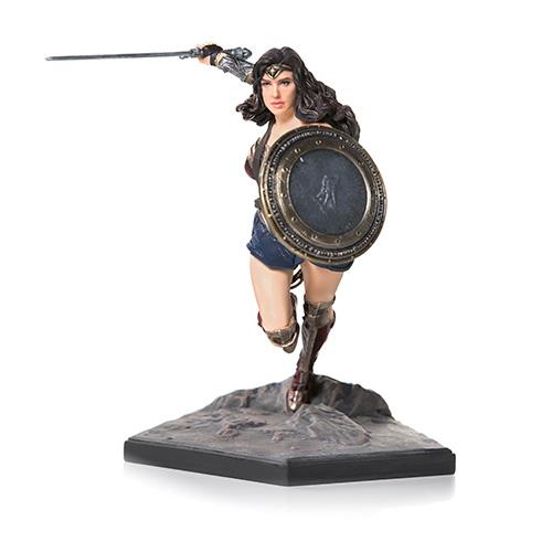 ★ JUSTICE LEAGUE ワンダーウーマン 1/10スケールフィギュア Amazon.co.jp: ARTFX+ JUSTICE LEAGUE ワンダーウーマン 1/10