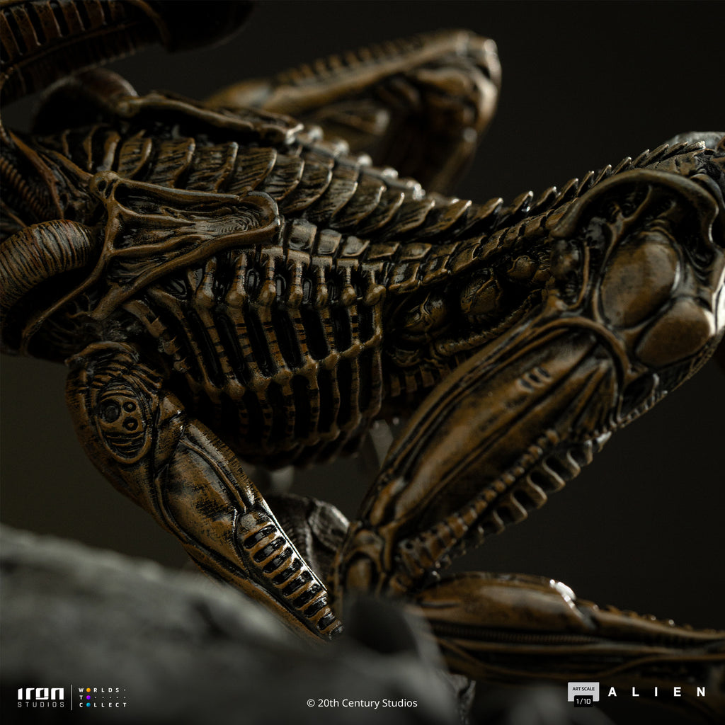 Pre-Order - Statue Ellen Ripley & Dog Alien – Alien 3 – Art Scale 1/10 – Iron Studios