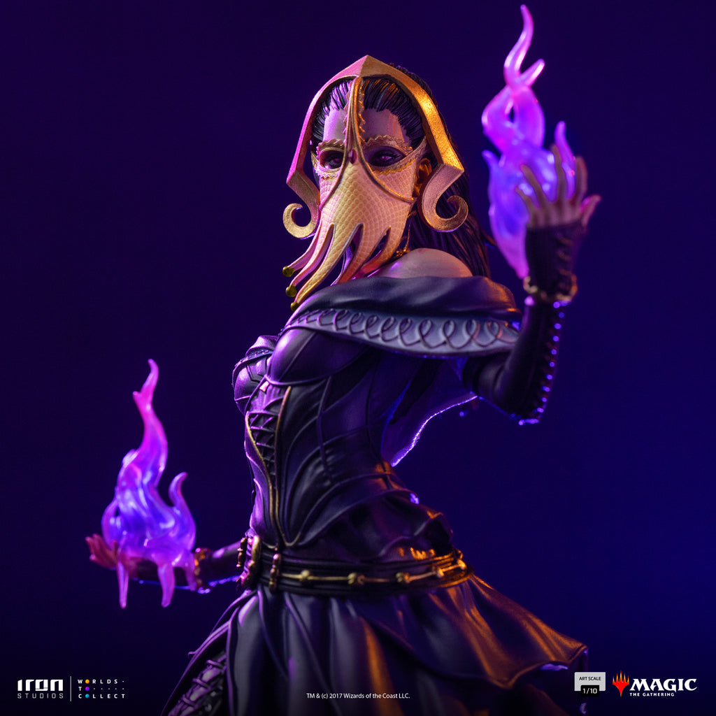 Youtooz Magic The Gathering Vinylfigur – Liliana Vess, 13 Cm, Im Fensterkarton – Sammlerstück Für MTG-Fans Youtooz Magic The Gathering Vinylfigur – Liliana Vess, 13 Cm, Im Fensterkarton – Sammlerstück Für MTG-Fans