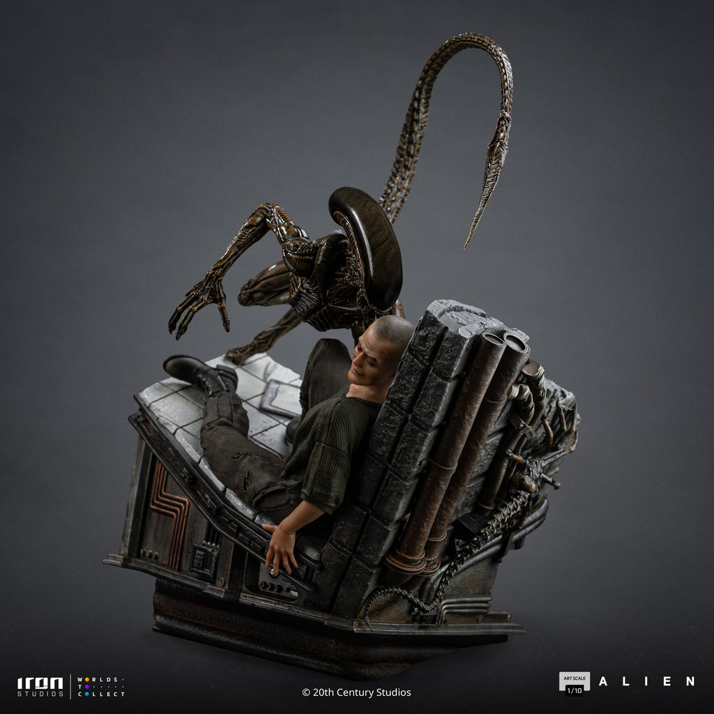 Pre-Order - Statue Ellen Ripley & Dog Alien – Alien 3 – Art Scale 1/10 – Iron Studios