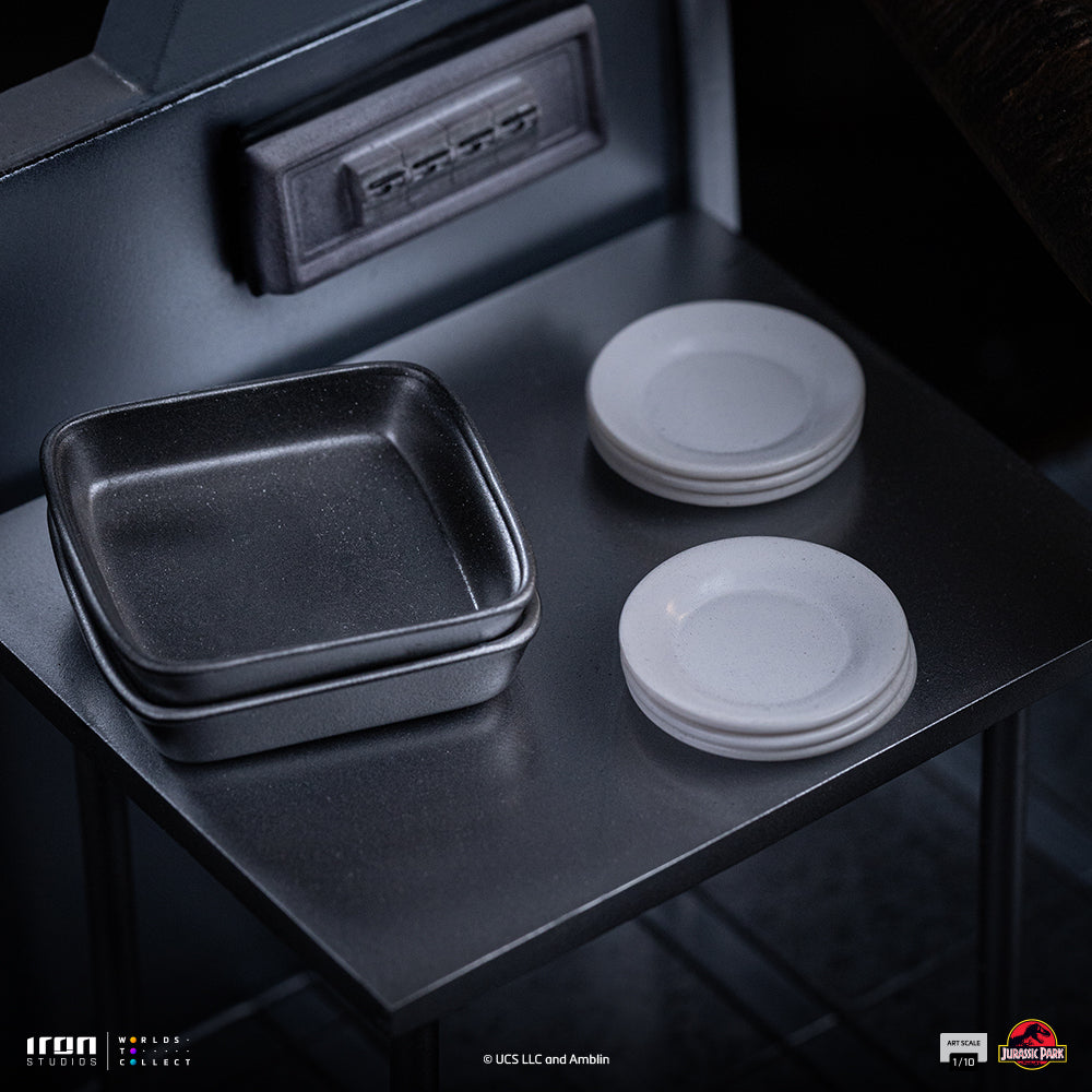 Pre-Order - Statue Raptors at the Kitchen’s Door – Jurassic Park – Art Scale 1/10 – Iron Studios