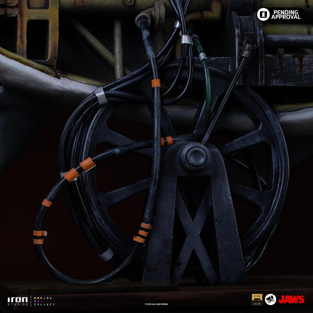 Pre-Order - Statue Steven Spielberg & Jaws 50th Anniversary – Deluxe Art Scale 1/10 – Iron Studios