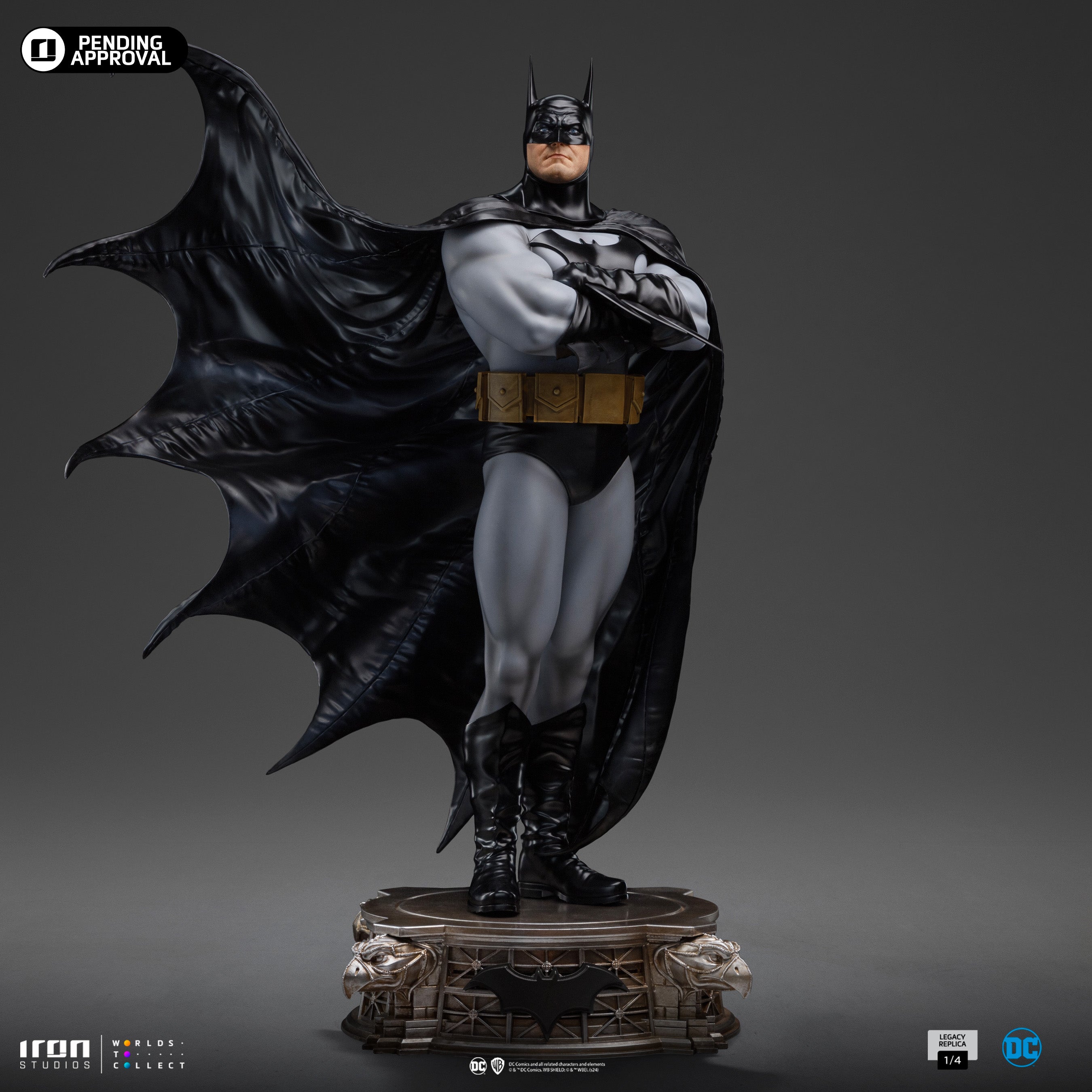Batman statues: Luxury models and movie versions – Iron