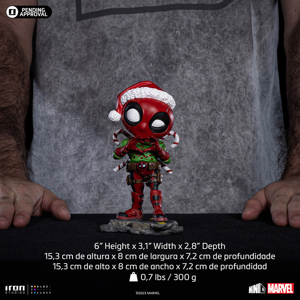 Statue Deadpool Holidays Ver - Marvel Comics - MiniCo - Iron Studios
