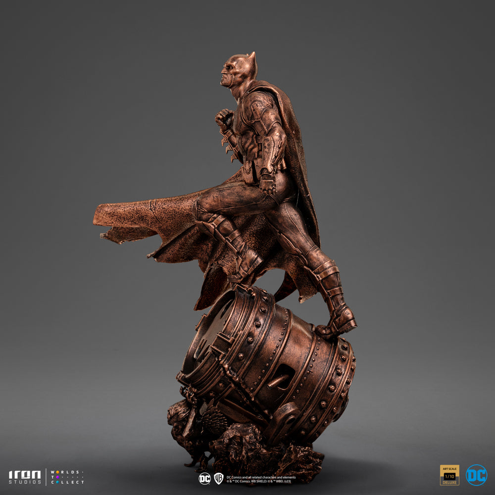 Batman Deluxe (Bronze Version) - DC Comics - Art Scale 1/10 - Iron Studios