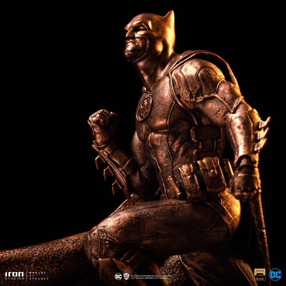 Batman Deluxe (Bronze Version) - DC Comics - Art Scale 1/10 - Iron Studios