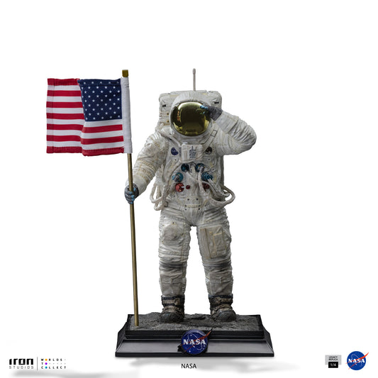 Pre-Order - Statue  Apollo 11 Astronaut - Nasa - Legacy Replica 1/4 - Iron Studios